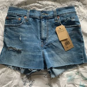 High Rise Levi’s Jean Shorts